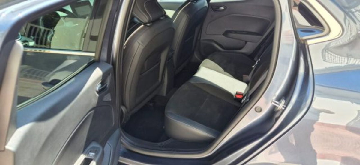 Renault Clio 1.0 tce Techno Gpl 100cv (12)