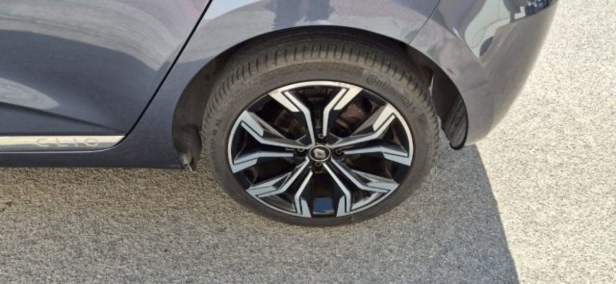 Renault Clio 1.0 tce Techno Gpl 100cv (18)