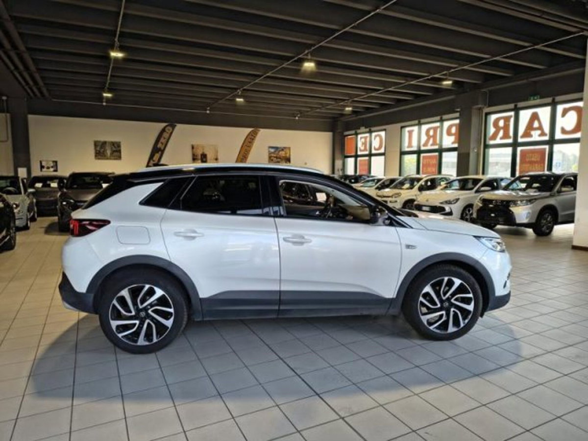 Opel Grandland X 1.5 diesel Ecotec Start&Stop aut. Advance (2)