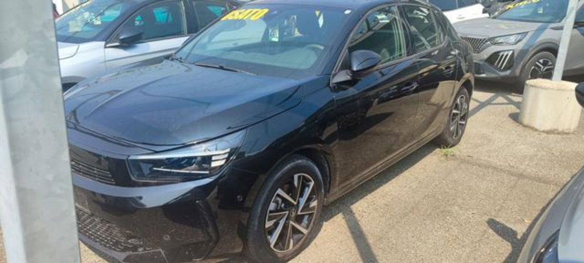 Opel Corsa 1.2 100 CV GS Line (2)