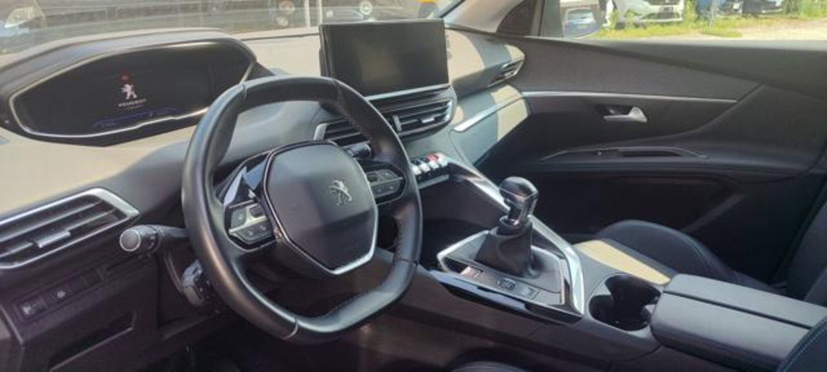 Peugeot 3008 PureTech Turbo 130 S&S Allure Pack (8)