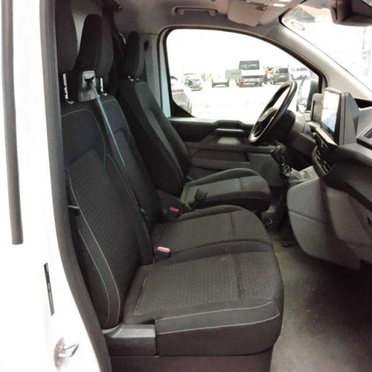 Ford Transit Custom  320 2.0 ecoblue 136cv combi M1 Trend L1H1 AWD A8 (12)