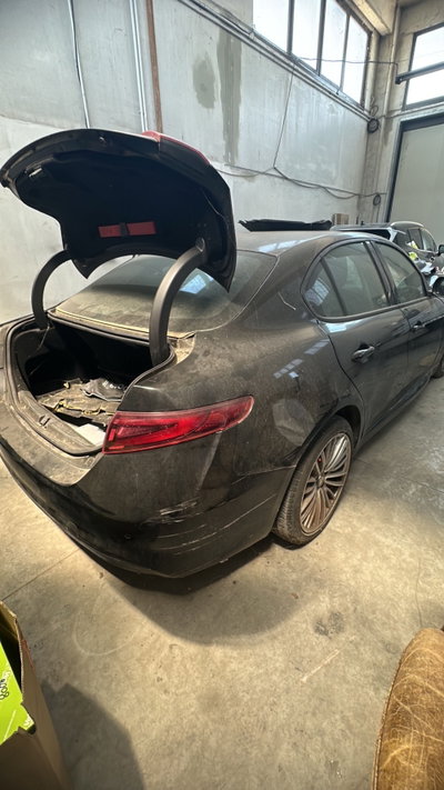 Alfa Romeo Giulia 2.0 Turbo 200 CV AT8 Sprint (2)