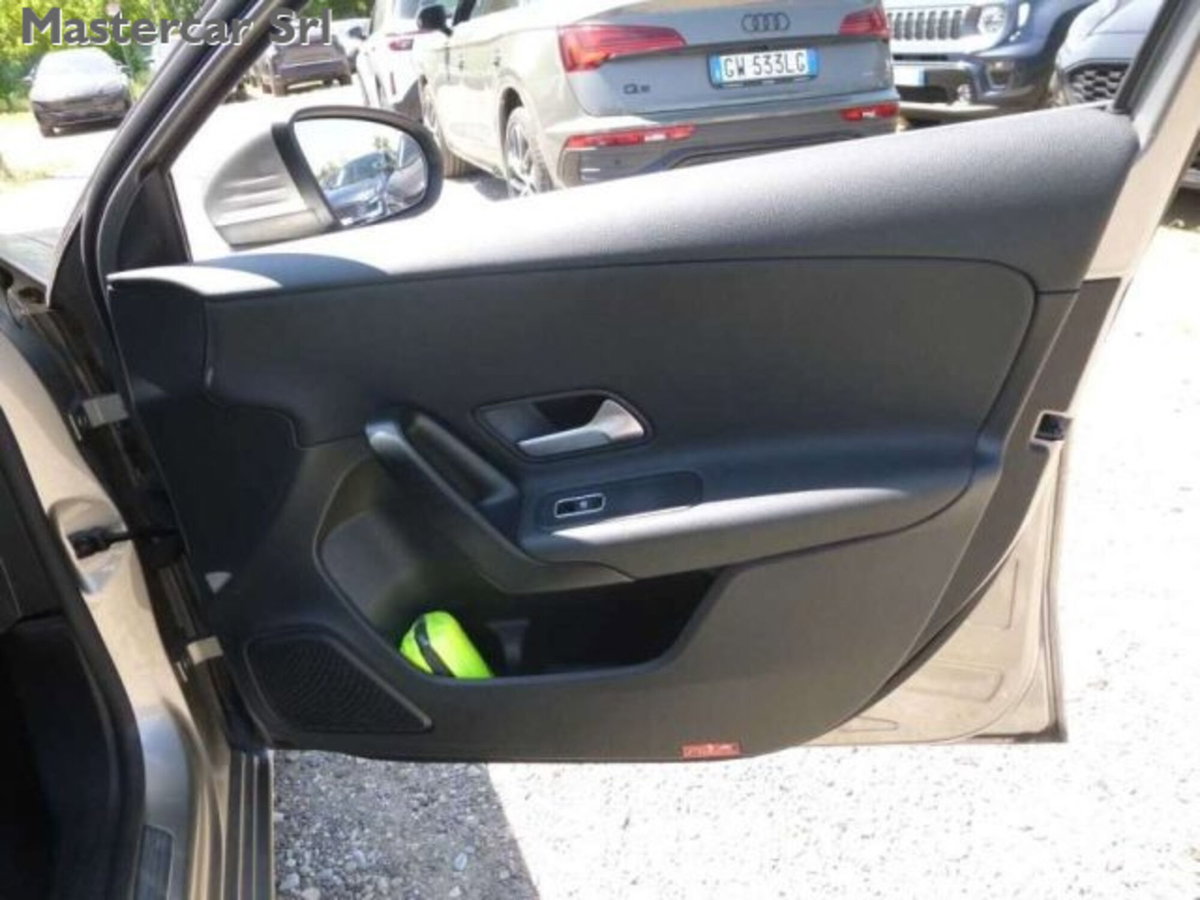 Mercedes-Benz Classe A 250 e phev Advanced auto (11)