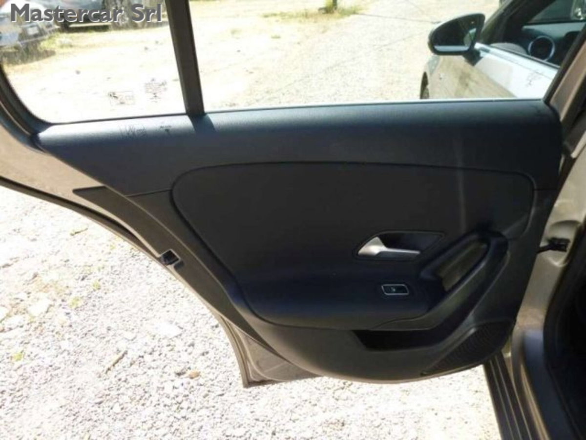 Mercedes-Benz Classe A 250 e phev Advanced auto (15)