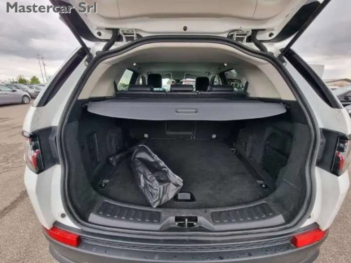 Land Rover Discovery Sport 2.0 TD4 180 CV Pure (15)