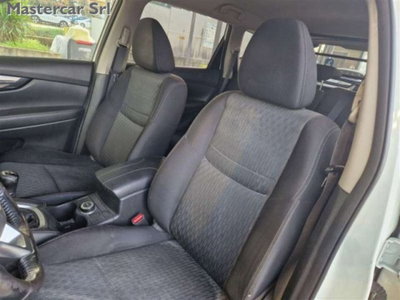 Nissan X-Trail 1.6 dCi 4WD Business (7)