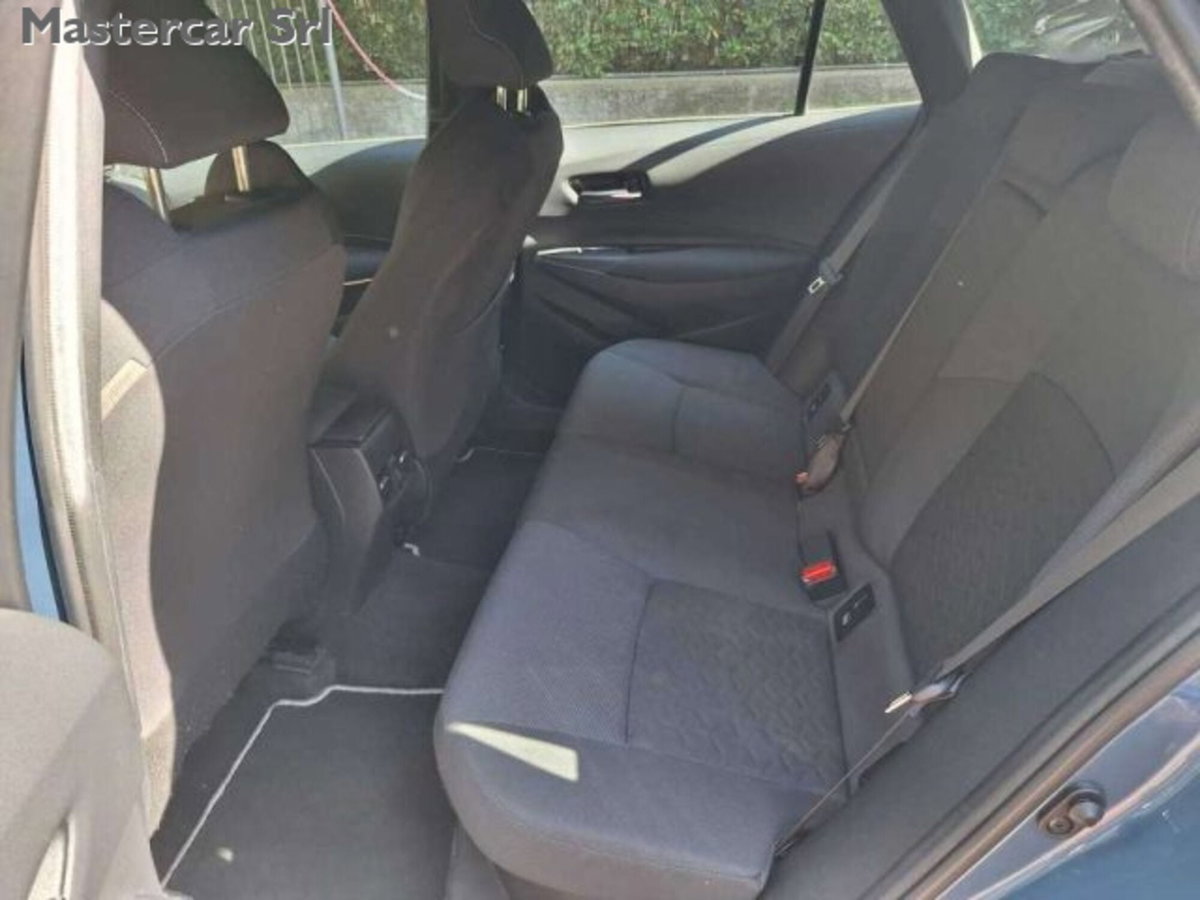 Toyota Corolla Touring Sports 2.0 Hybrid Lounge (8)
