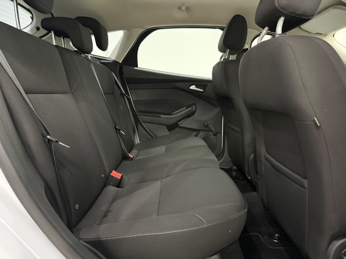 Ford Focus 1.5 TDCi 120 CV Start&Stop Plus (19)