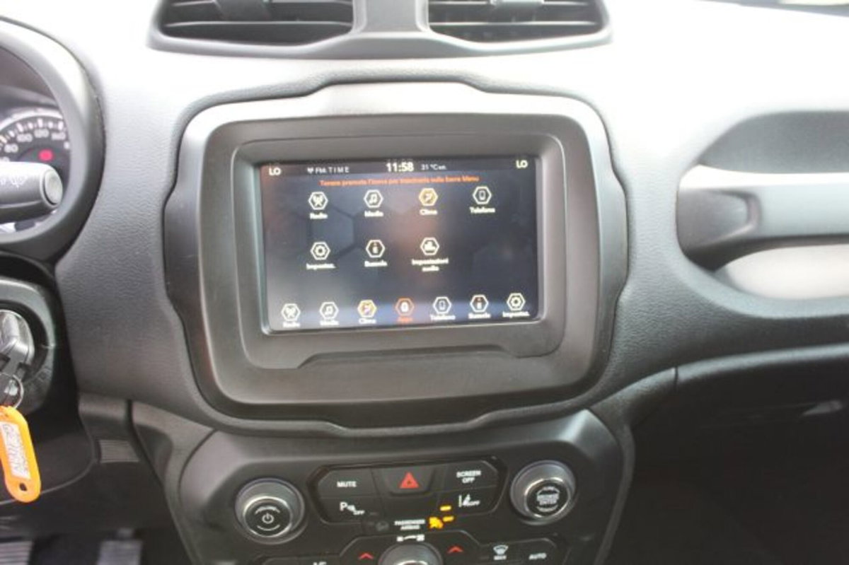 Jeep Renegade 1.6 Mjt 130 CV Limited (12)
