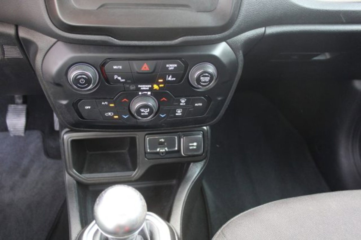 Jeep Renegade 1.6 Mjt 130 CV Limited (13)