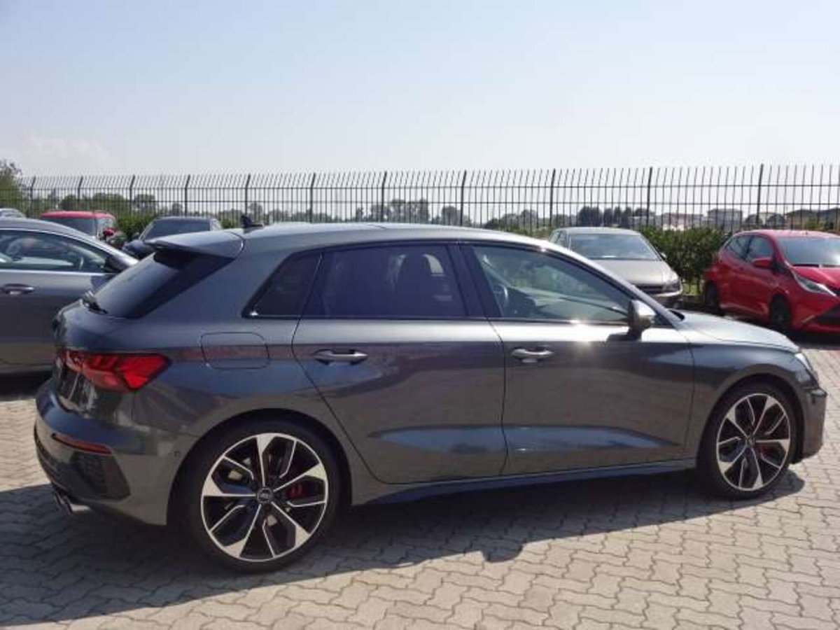 Audi S3 Sportback 2.0 TFSI quattro (4)