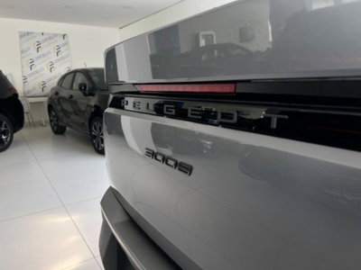 Peugeot 3008 1.2 hybrid GT Exclusive 145cv e-dcs6 (12)