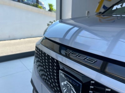 Peugeot 3008 1.2 hybrid GT Exclusive 145cv e-dcs6 (4)