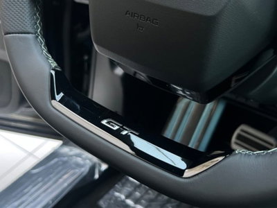 Peugeot 3008 1.2 hybrid GT 145cv e-dcs6 (17)