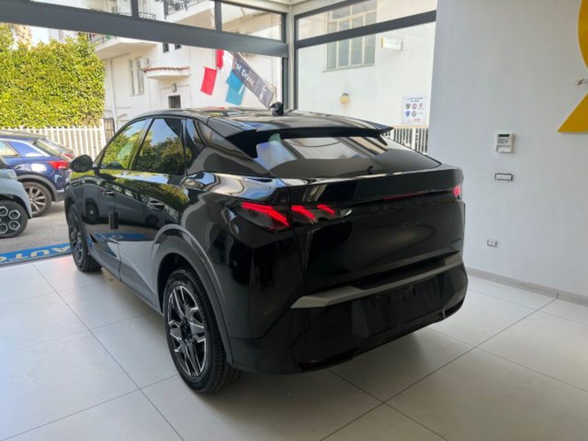 Peugeot 3008 1.2 hybrid GT 145cv e-dcs6 (9)