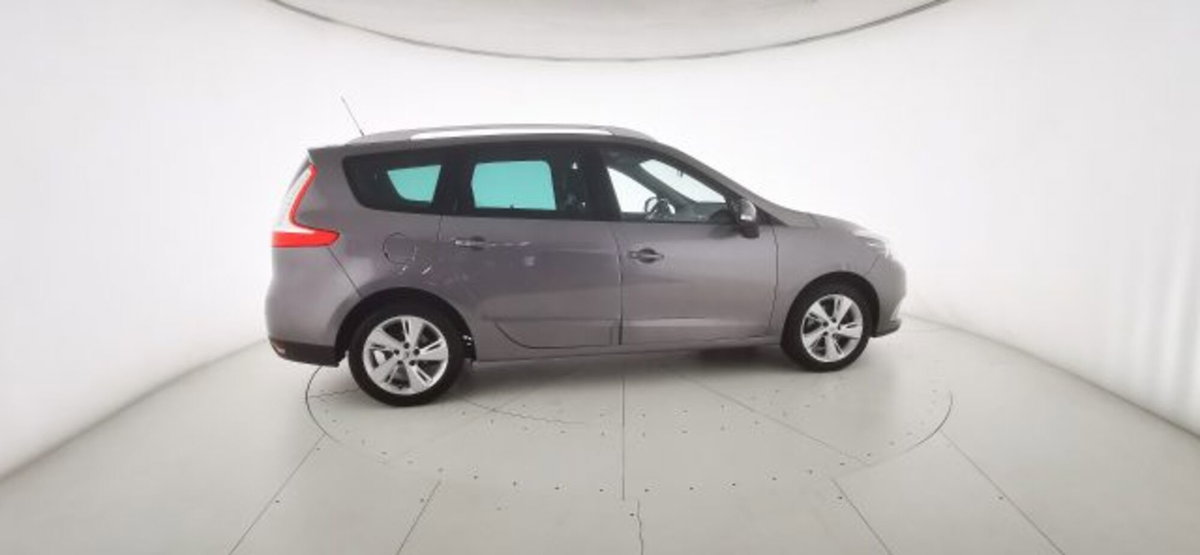 Renault Scenic E-Tech Electric 1.5 dCi 110CV EDC Energy (17)