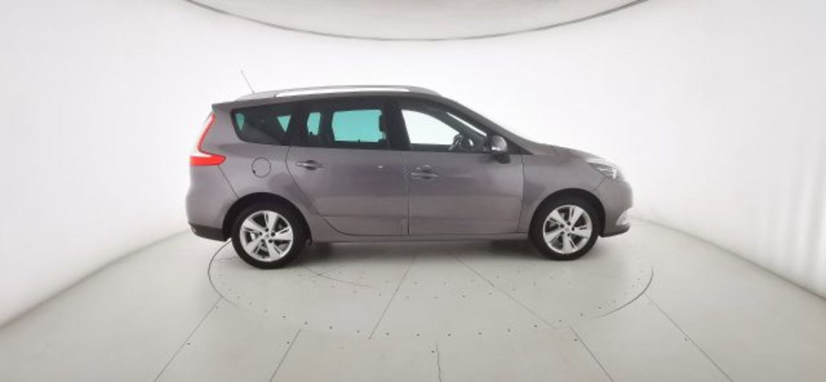Renault Scenic E-Tech Electric 1.5 dCi 110CV EDC Energy (8)