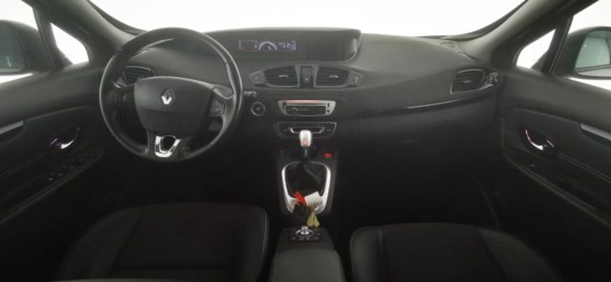 Renault Scenic E-Tech Electric 1.5 dCi 110CV EDC Energy (9)