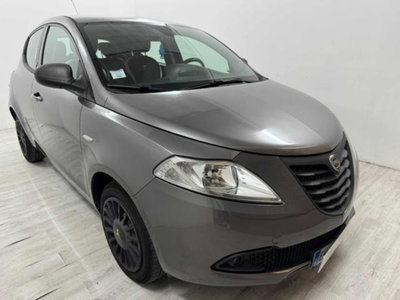 Lancia Ypsilon 1.2 69 CV 5 porte Gold (2)
