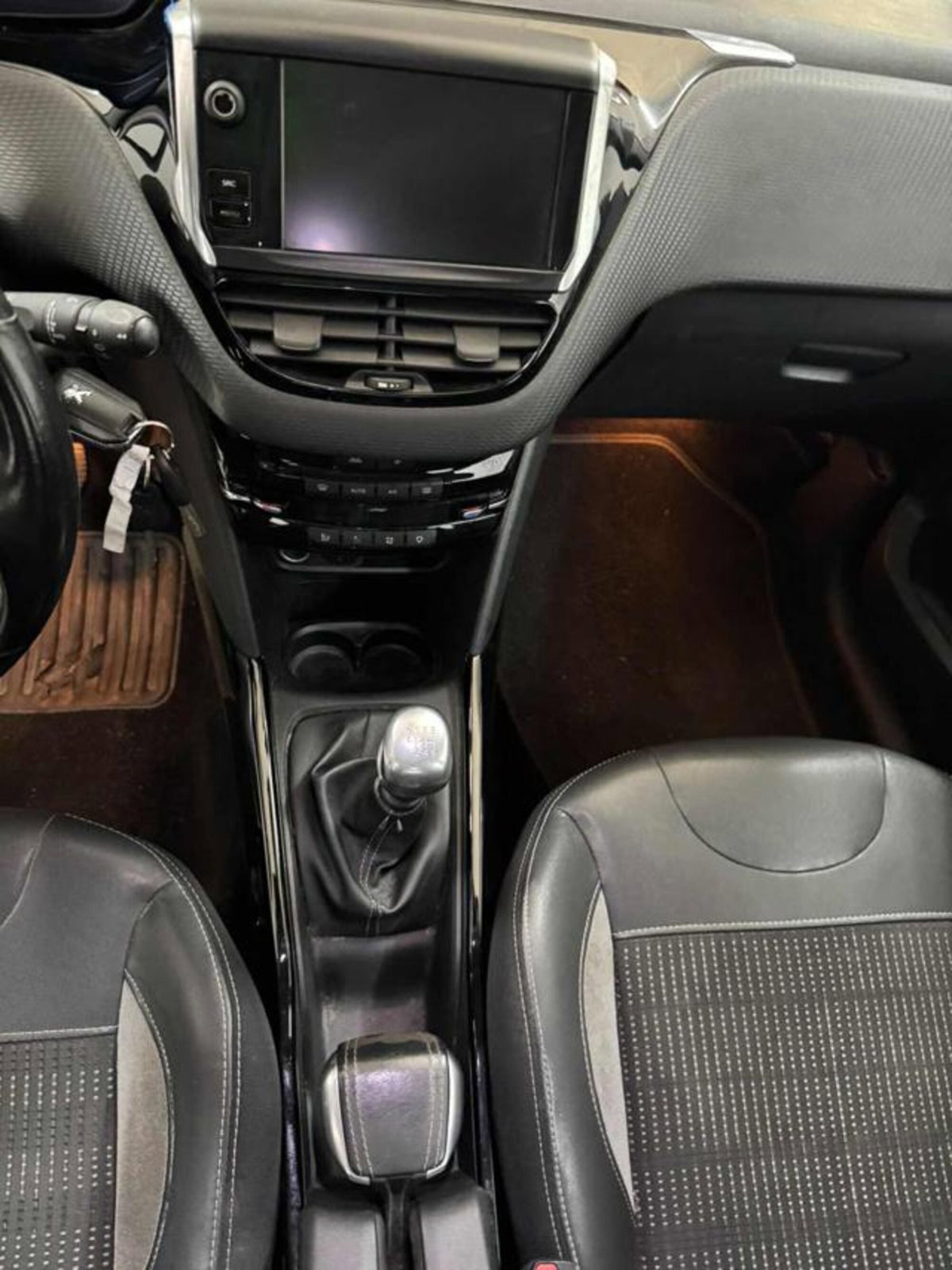 Peugeot 2008 120 S&S Allure (6)