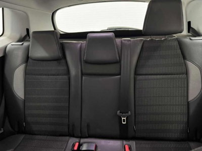 Peugeot 2008 120 S&S Allure (8)