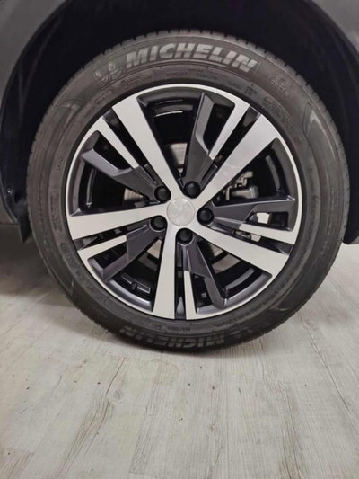 Peugeot 3008 BlueHDi 130 S&S Allure (8)