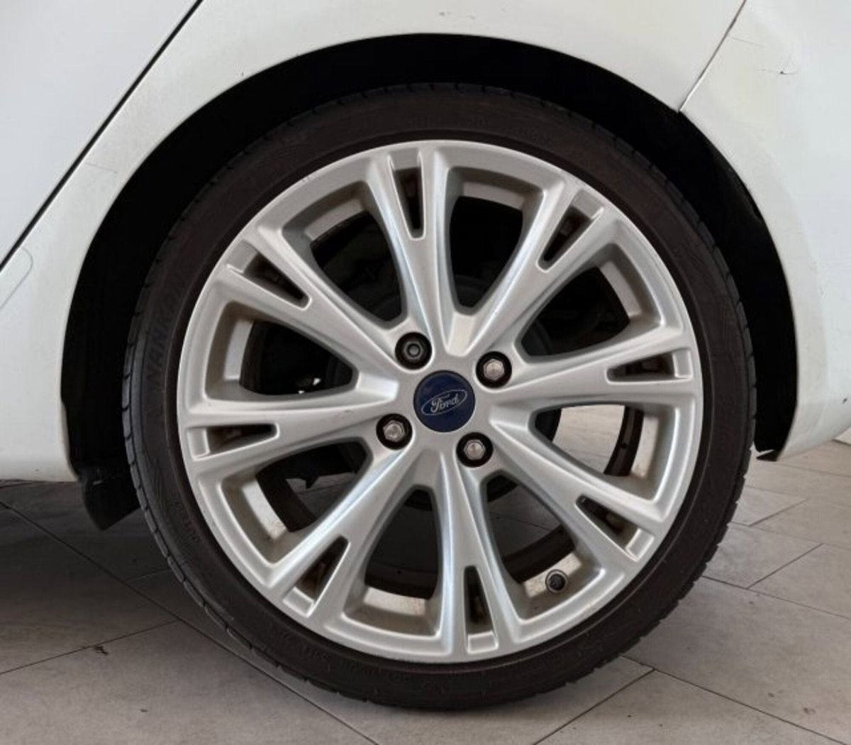 Ford Fiesta 1.0 EcoBoost 100CV 5 porte Black & White Edition (12)