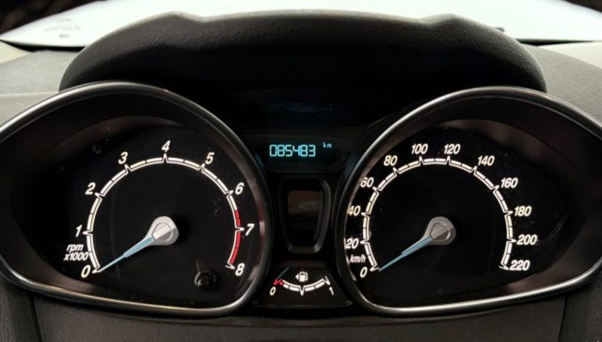Ford Fiesta 1.0 EcoBoost 100CV 5 porte Black & White Edition (16)