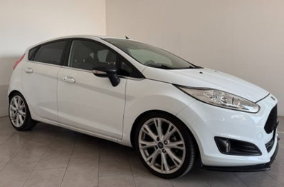 Ford Fiesta 1.0 EcoBoost 100CV 5 porte Black & White Edition (2)