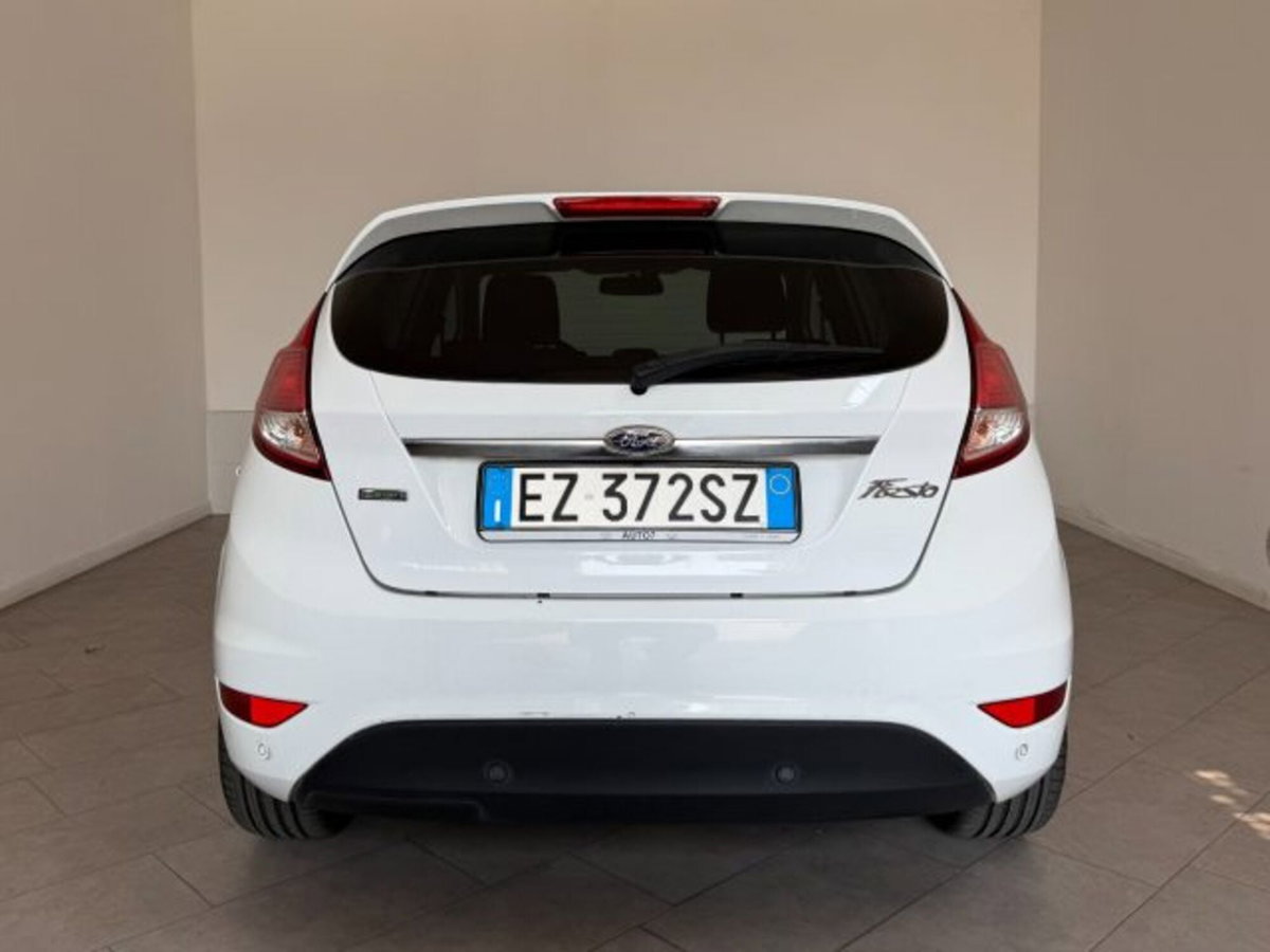 Ford Fiesta 1.0 EcoBoost 100CV 5 porte Black & White Edition (8)