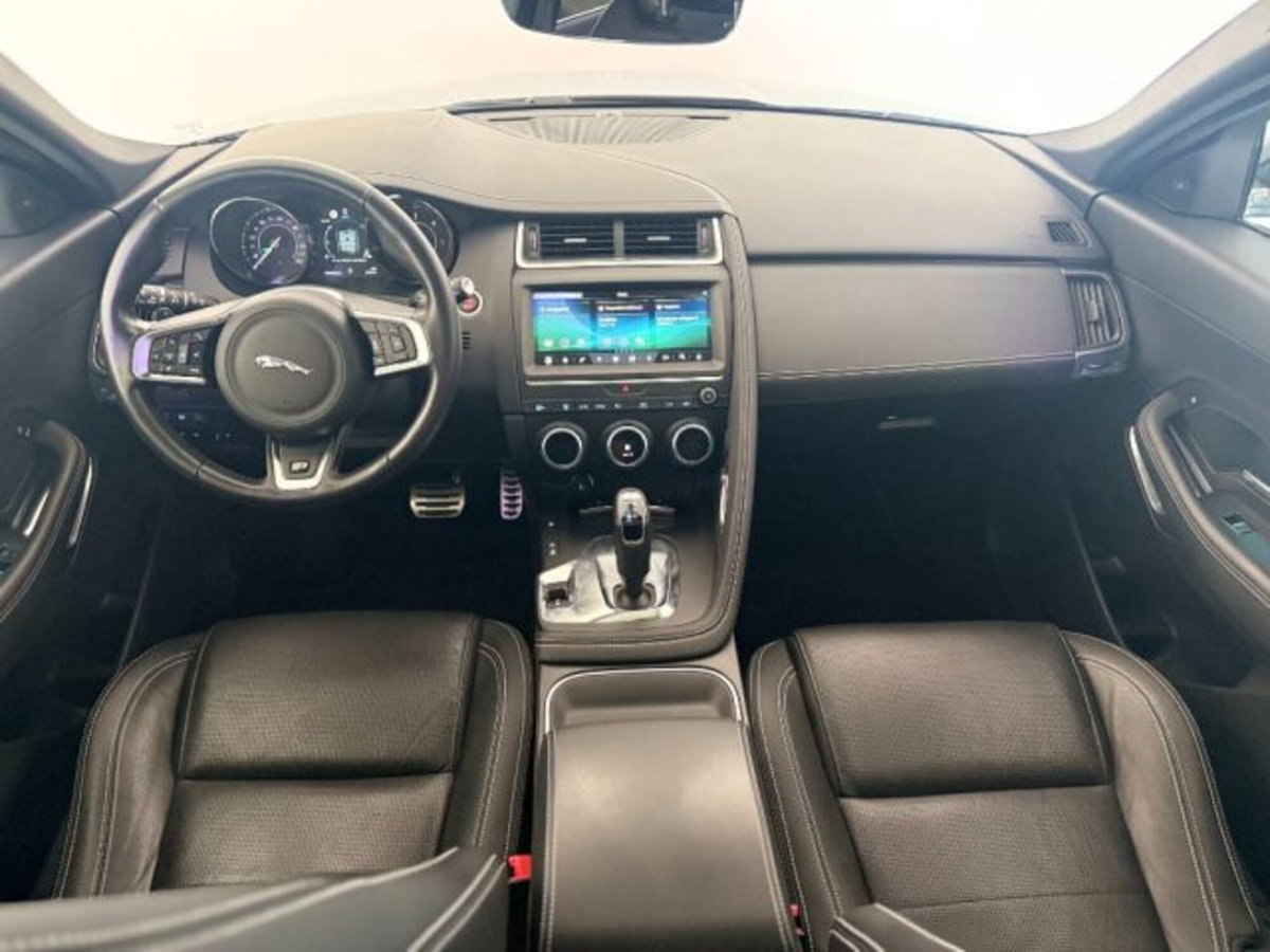Jaguar E-Pace 2.0D 150 CV AWD aut. R-Dynamic HSE (10)