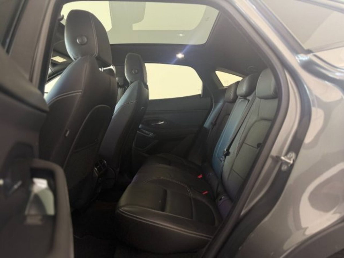 Jaguar E-Pace 2.0D 150 CV AWD aut. R-Dynamic HSE (16)