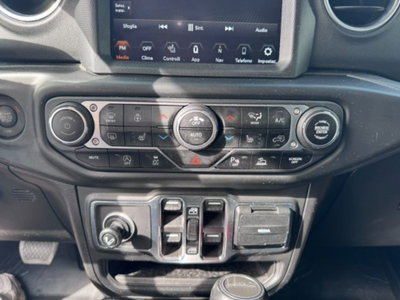 Jeep Gladiator 3.0 Diesel V6 Launch Edition (13)