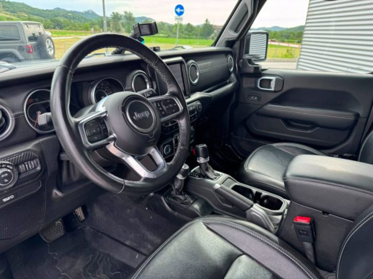 Jeep Gladiator 3.0 Diesel V6 Launch Edition (17)