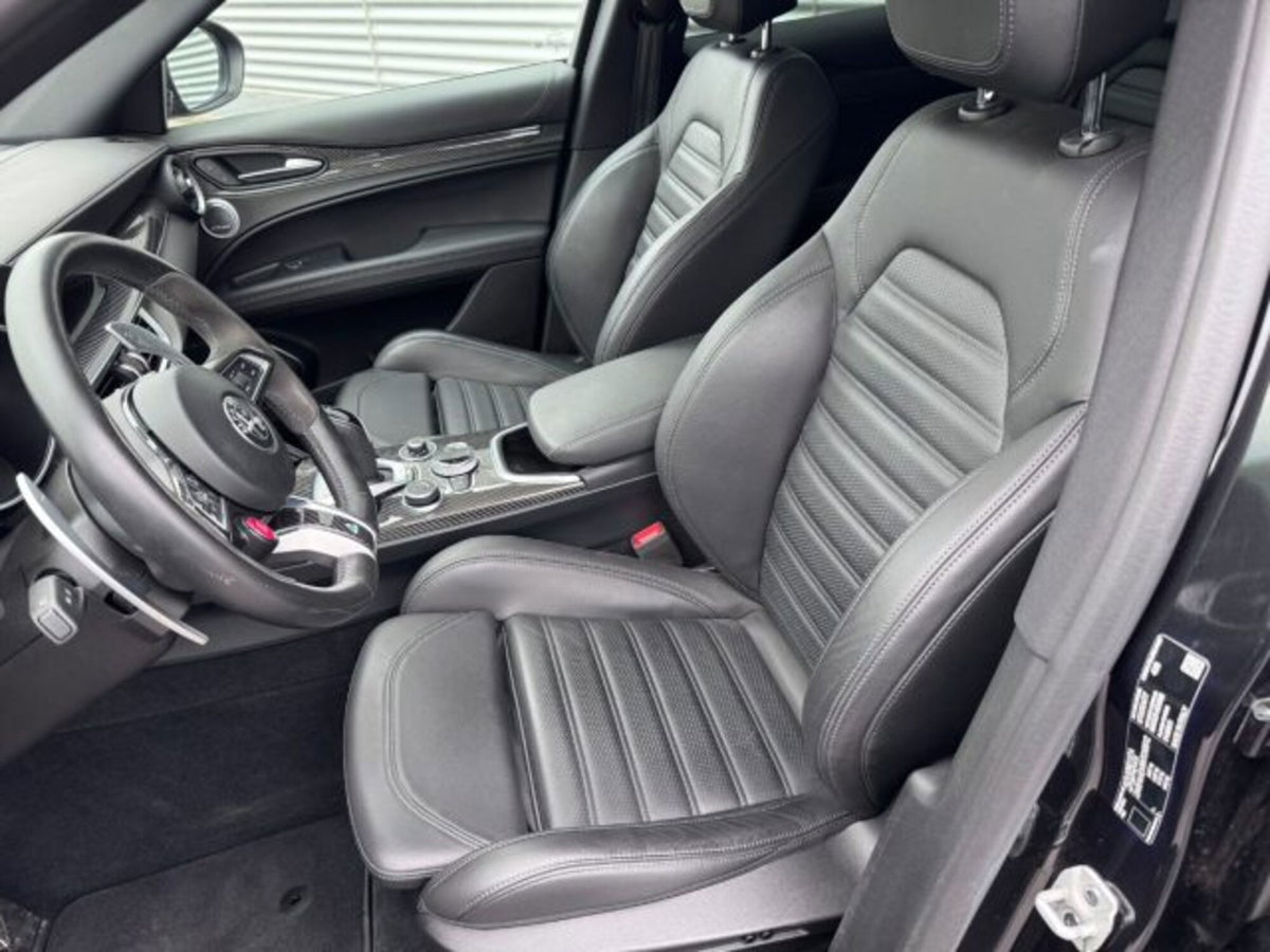 Alfa Romeo Stelvio Stelvio 2.9 Bi-Turbo V6 510 CV AT8 Quadrifoglio (19)