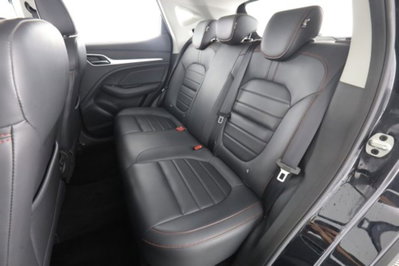 Mg ZS ZS 1.5 Luxury (3)