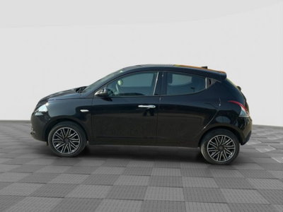 Lancia Ypsilon 1.0 FireFly 5 porte S&S Hybrid Ecochic Gold (2)