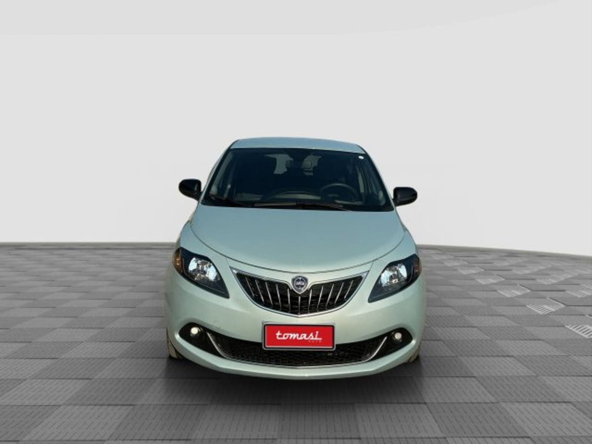 Lancia Ypsilon 1.2 69 CV 5 porte GPL Ecochic Alberta Ferretti (8)