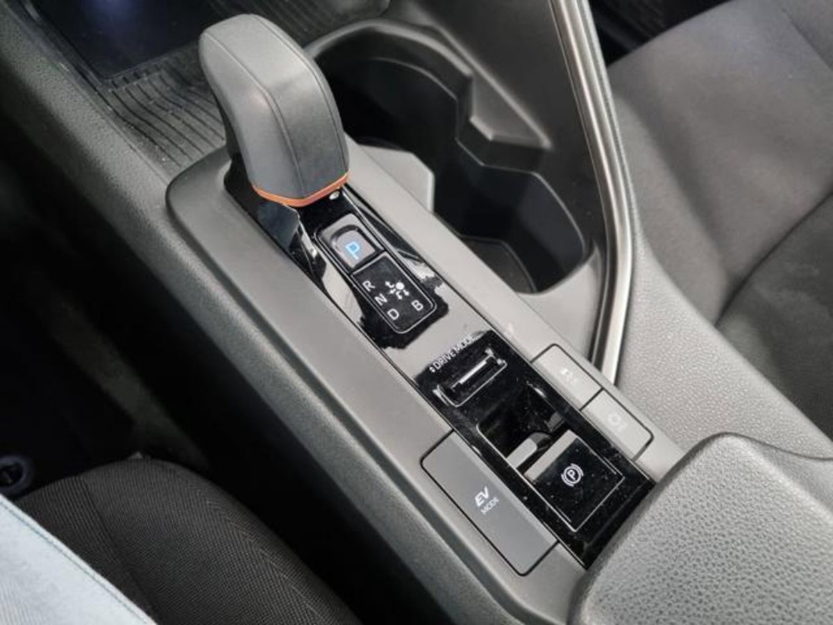 Toyota Toyota C-HR 1.8 hv Lounge fwd e-cvt (8)