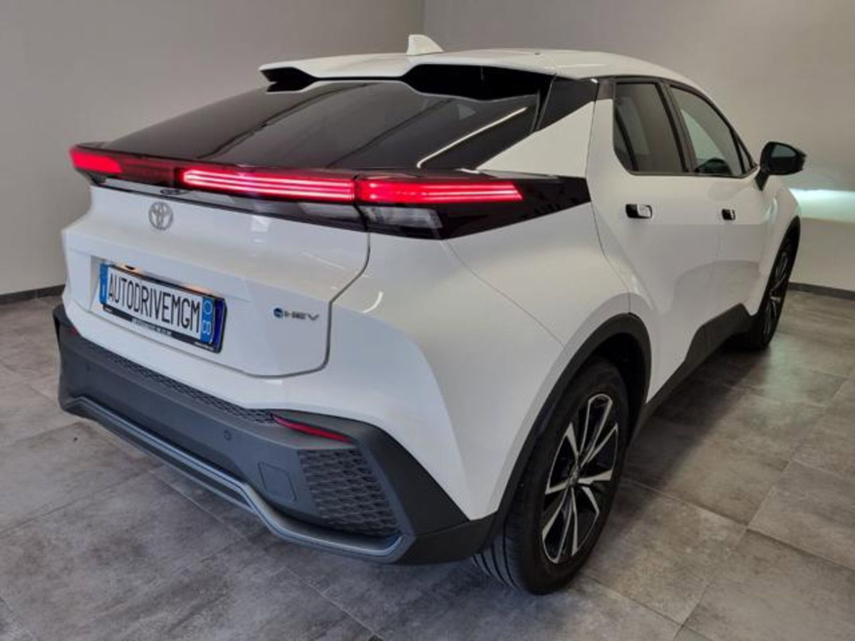 Toyota Toyota C-HR 1.8 hv Lounge fwd e-cvt (19)