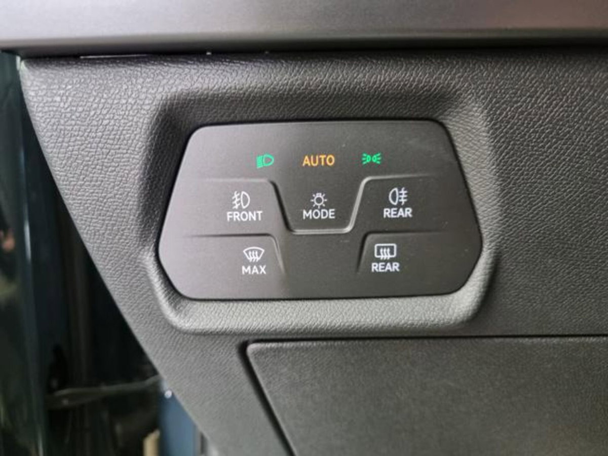 Cupra Leon Leon 1.5 hybrid 150cv dsg (8)