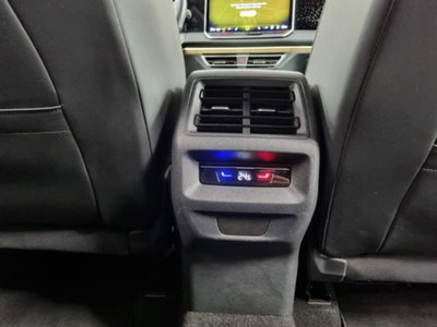 Volkswagen Tiguan Allspace 2.0 tdi R-Line 150cv dsg (16)