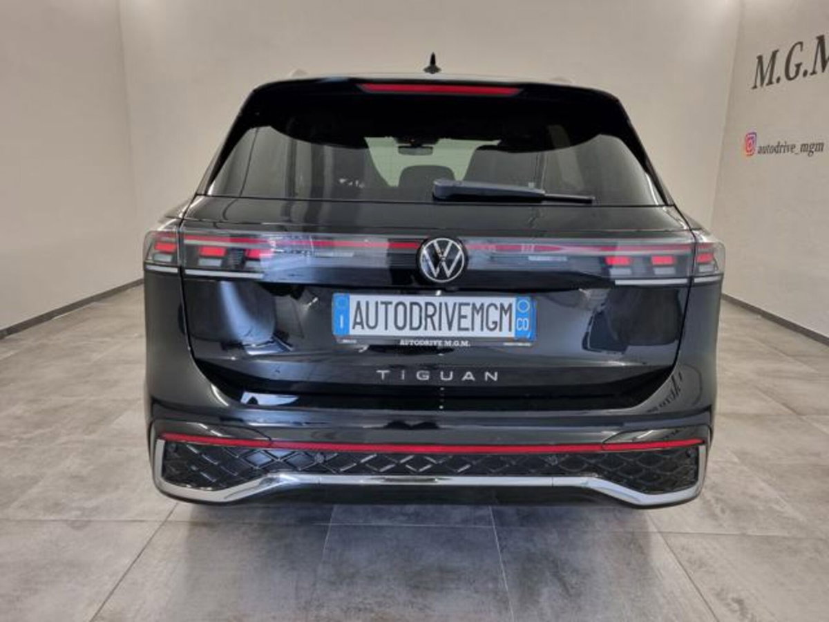 Volkswagen Tiguan Allspace 2.0 tdi R-Line 150cv dsg (3)