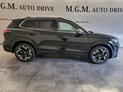 Volkswagen Tiguan Allspace 2.0 tdi R-Line 150cv dsg (4)