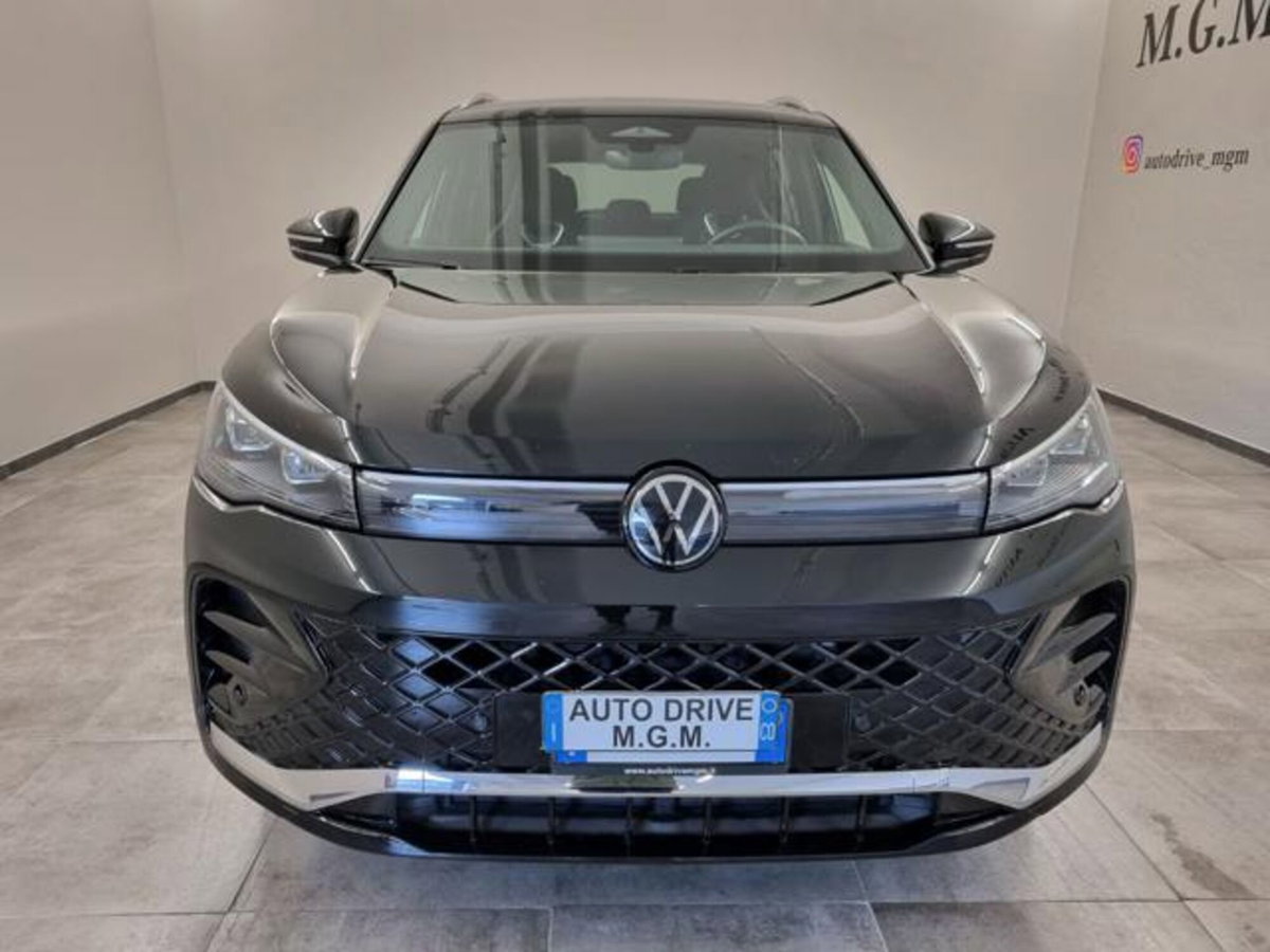 Volkswagen Tiguan Allspace 2.0 tdi R-Line 150cv dsg (5)