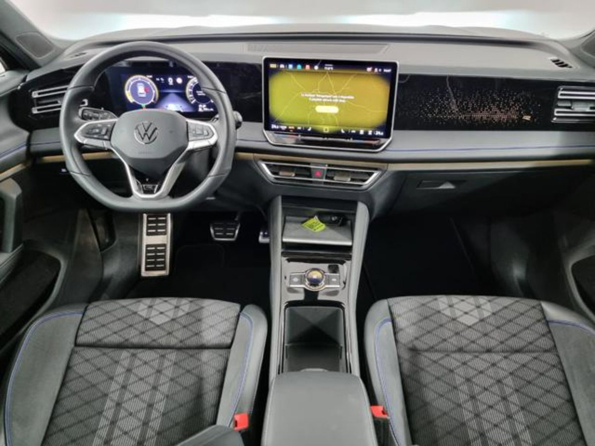 Volkswagen Tiguan Allspace 2.0 tdi R-Line 150cv dsg (6)