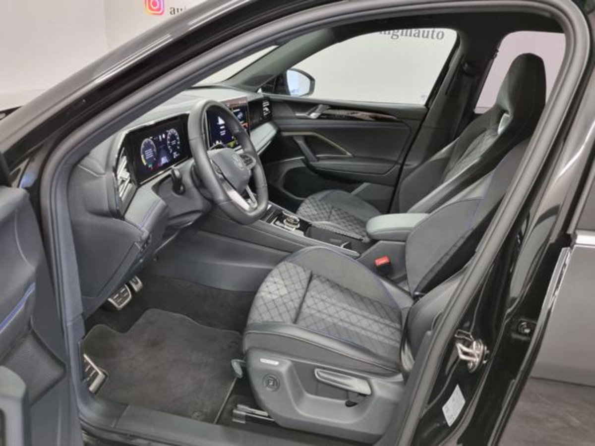 Volkswagen Tiguan Allspace 2.0 tdi R-Line 150cv dsg (7)