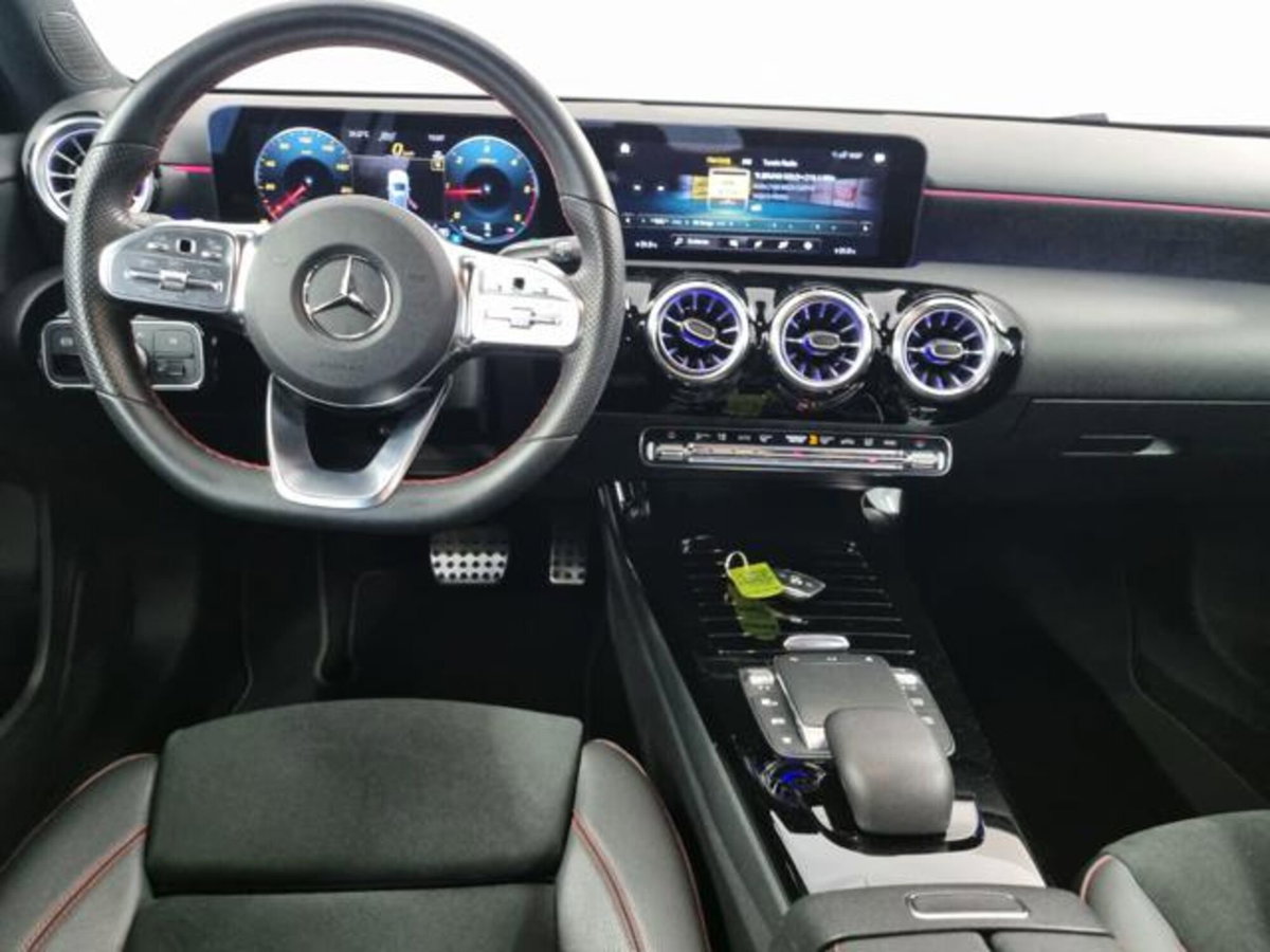 Mercedes-Benz Classe A 180 d Automatic Premium (17)