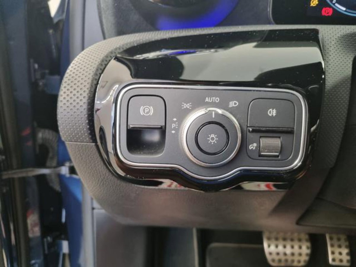 Mercedes-Benz Classe A 180 d Automatic Premium (20)